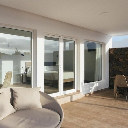 Alava Suites Коста-Тегисе Экстерьер фото