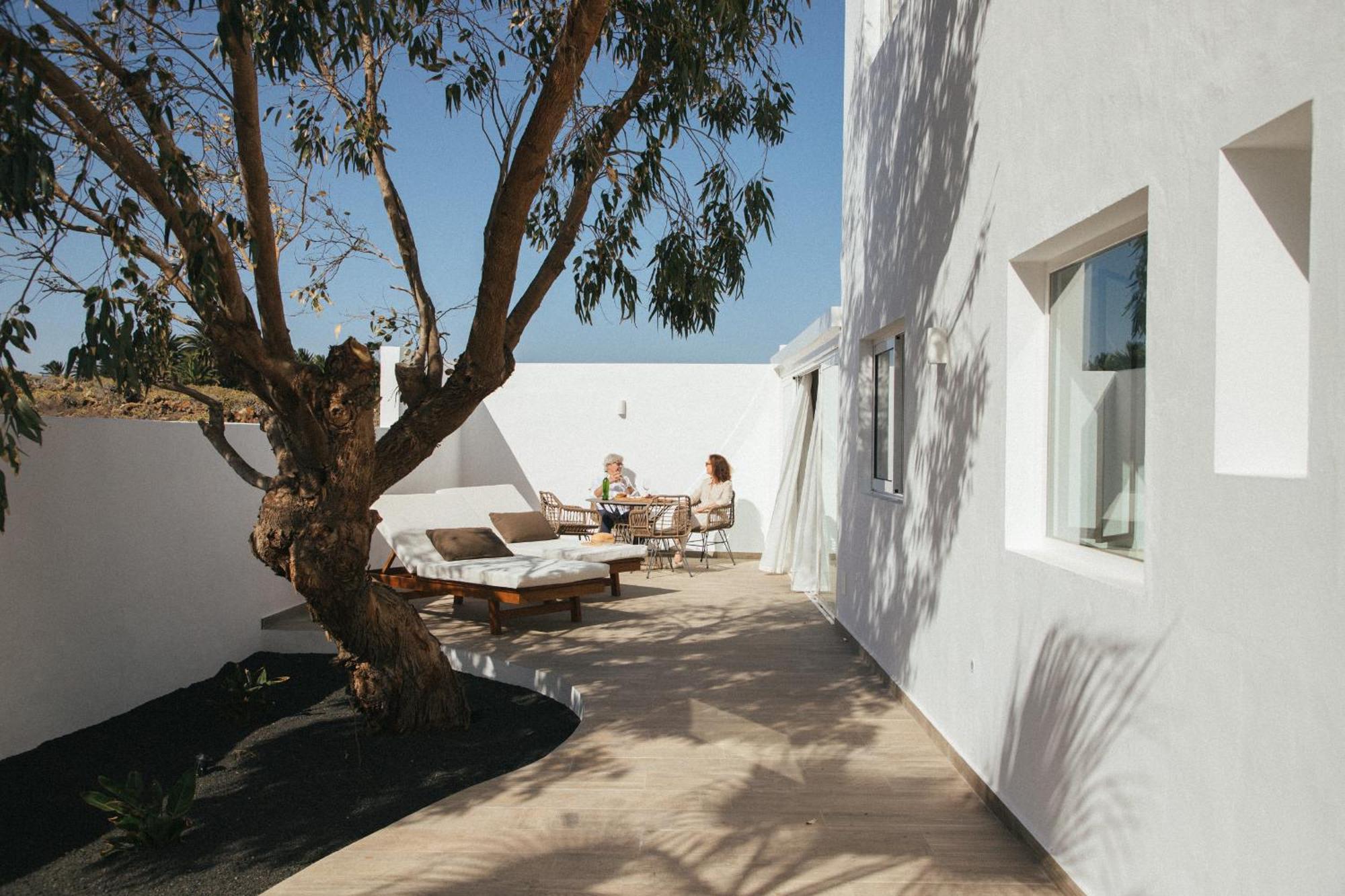 Alava Suites Коста-Тегисе Экстерьер фото